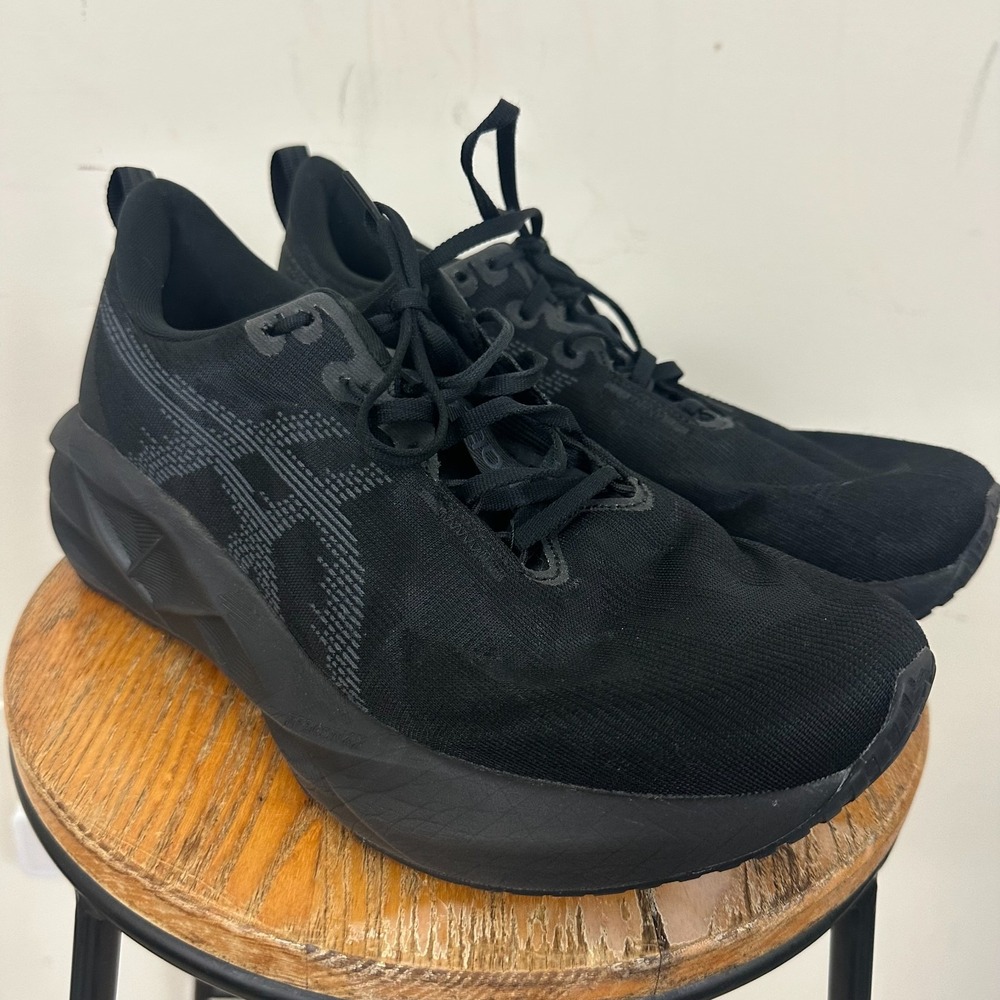 Asics Novablast 5 Sneakers Double Black Lace Up Athletic Running Shoes Men 11
